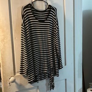 Torrid Size 3 Long Sleeve Top